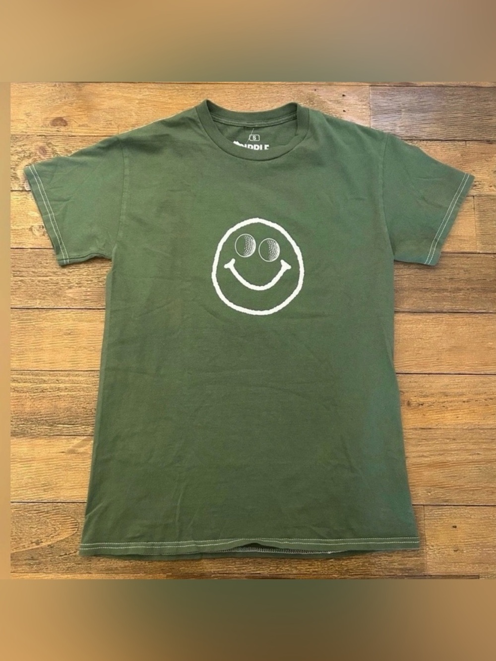 URBAN OUTFITTERS Green Golf is
Good T-Shirt with Smiley Face
